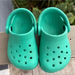 Kids Green Clogs